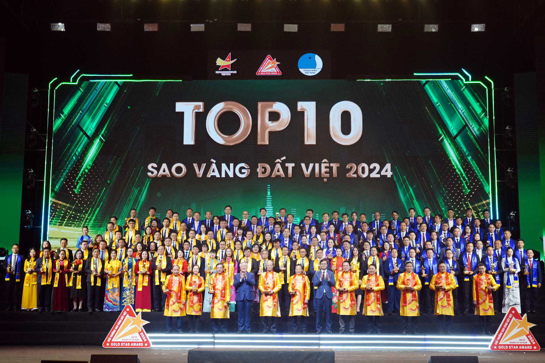 Lễ trao Giải thưởng Sao Vàng đất Việt 2024: Tôn vinh TOP10/TOP100/TOP200 thương hiệu Việt Nam tiêu biểu 2024